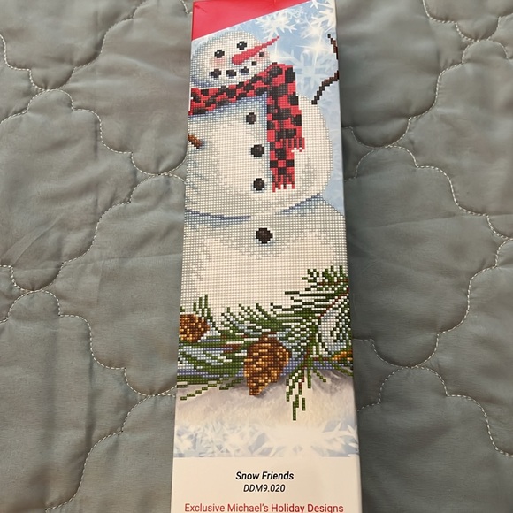 Snow Friends Diamond Art Painting & Secure Roller - Set of 2 Items - Picture 4 of 6